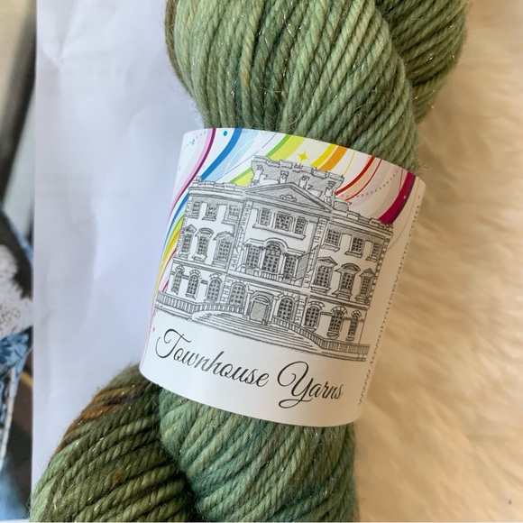 Townhouse Yarns 1 Skein Knitting Hat Yarn + Pattern Kit Limited Edition - Picture 3 of 12